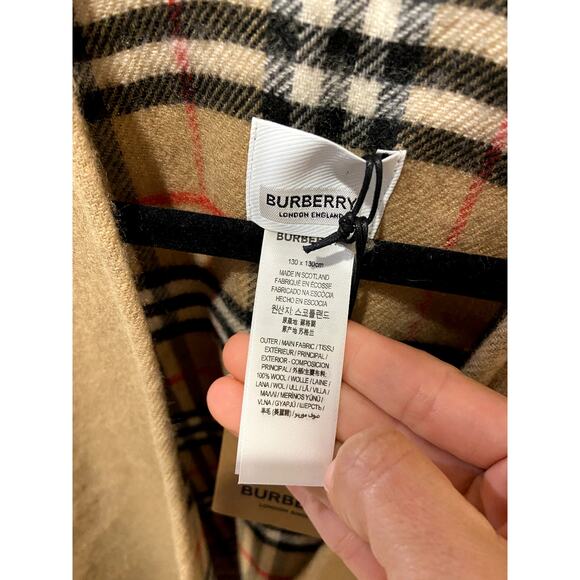Burberry Reversible Check Wool Cape ONE SIZE - Picture 3 of 8